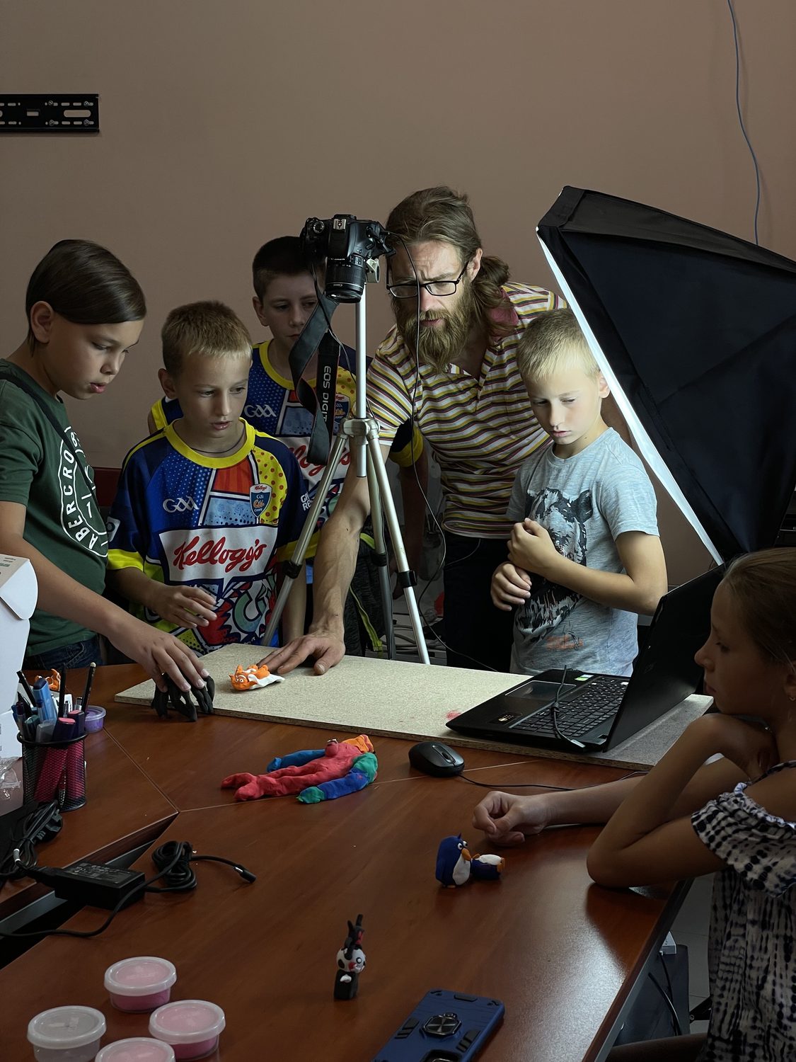 A photo and video shooting class